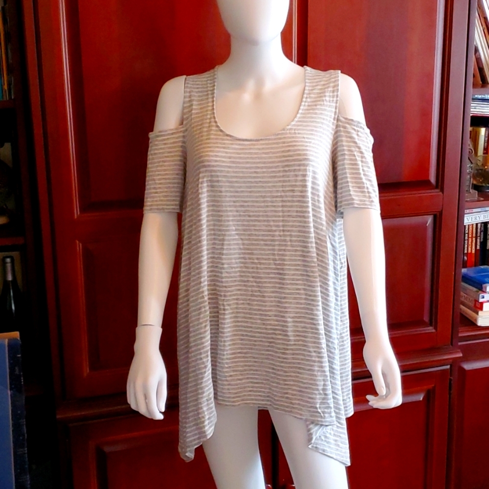 Gray/white JNY tunic